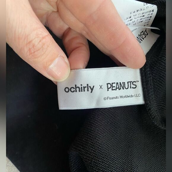 Ochirly x peanuts black turtleneck sweater with one shoulder bare size medium - Picture 5 of 15